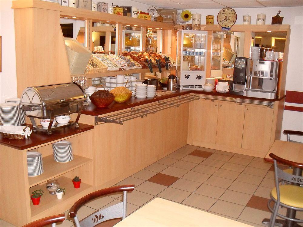 Ace Hotel Clermont Ferrand La Pardieu Екстериор снимка